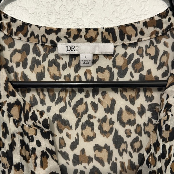 DR2 Leopard Print Sleeveless Blouse - Picture 2 of 2